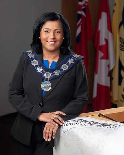Photo of Annette Groves