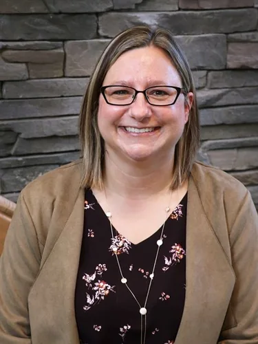 Photo of Laura Svab