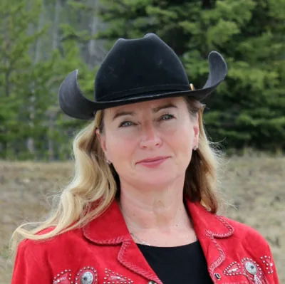 Photo of Julie Canning