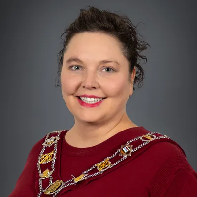 Photo of Linnsie Clark