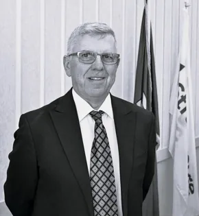 Photo of James (Jim) Chisholm