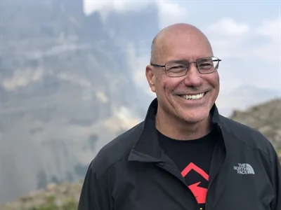 Photo of Scott Barton