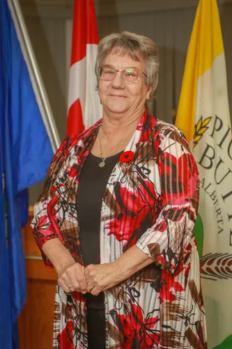 Photo of Teresa Feist