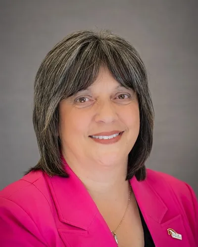 Photo of Sandra Lyon