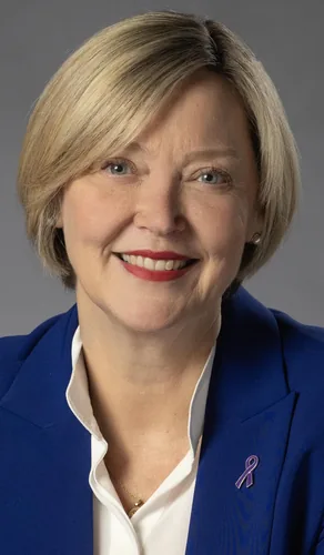 Photo of Elizabeth Smith-McCrossin
