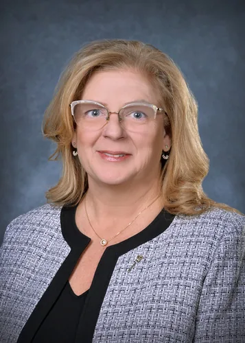 Photo of Lori Carr
