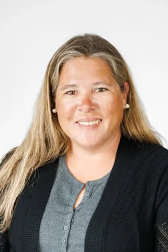Photo of Kristin Lewis