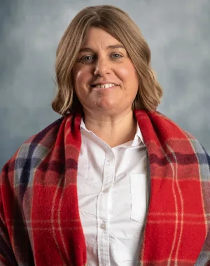 Photo of Amy MacKinnon