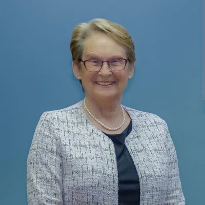 Photo of Cathy Maxwell