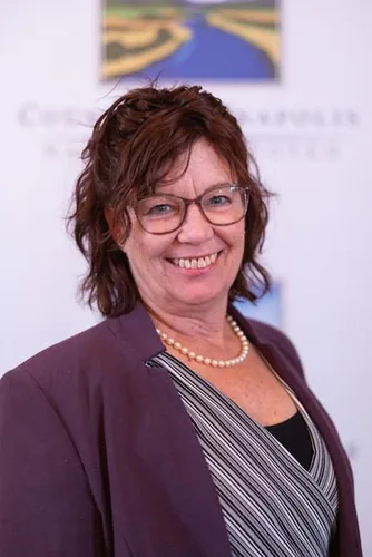 Photo of Gail Oxner
