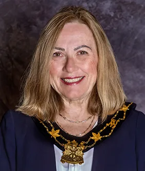 Photo of Nancy Dicks
