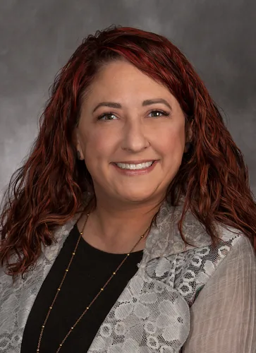 Photo of Holly Dickinson