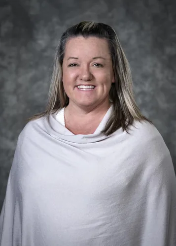 Photo of Tracy Van Raes