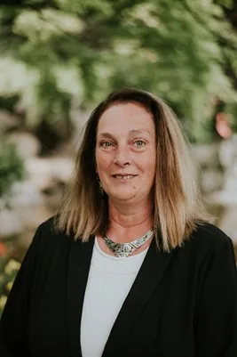 Photo of Heather Stewin