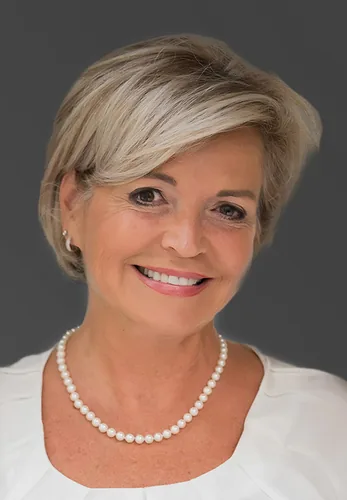 Photo of Josée Verner
