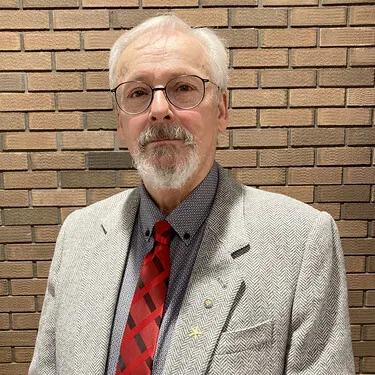 Photo of Dennis MacNeil
