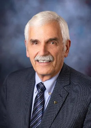 Photo of Ron Mendive