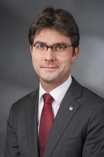 Photo of Mark Helfrich
