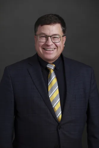 Photo of Sheldon Clare