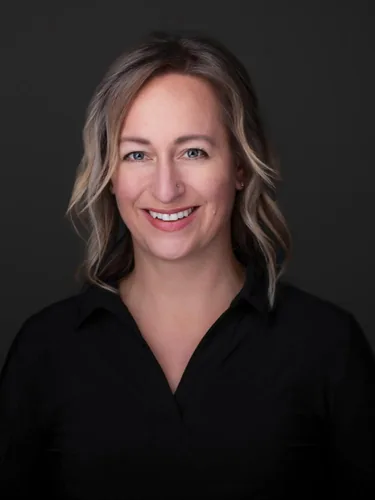 Photo of Kristina Loewen