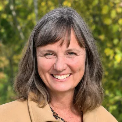 Photo of Denise Reimer