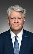 Photo of David McKenzie