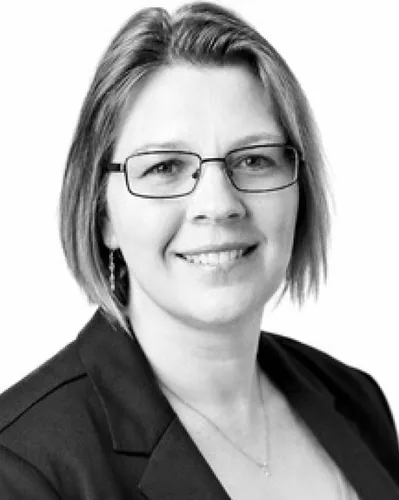 Photo of Carrie McLaren