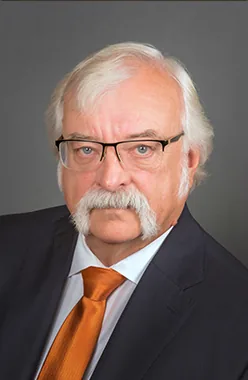 Photo of Tom Lindsey