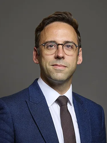 Photo of Alex Barros-Curtis