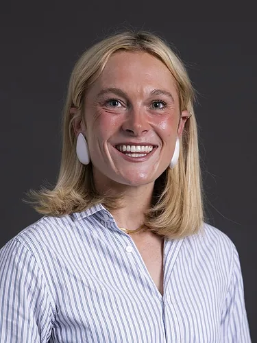 Photo of Lara Bird
