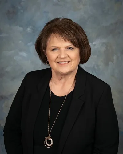 Photo of Linda Heshka